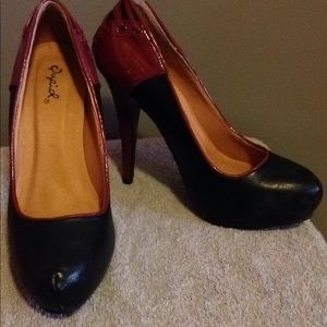 Black/Maroon Heels